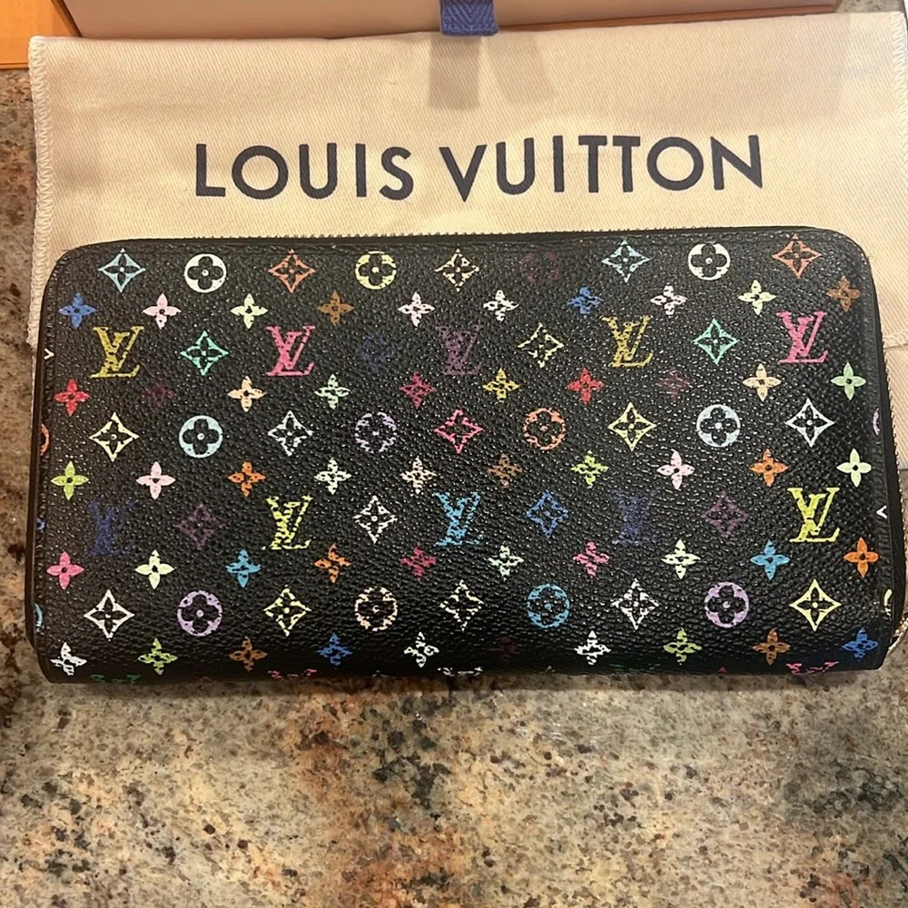 Louis Vuitton Mirakami Zippy Wallet Lime Inside Authentic w/ COA - Picture 3 of 11